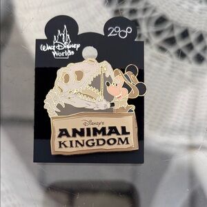 Disney Animal Kingdom Mickey Dinosaur Skull Gold Black Enamel Brooch